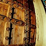 Hostel Be *