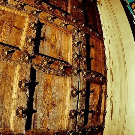 Hostel Be *
