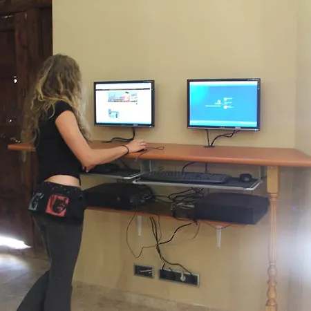 بيت شباب Be *